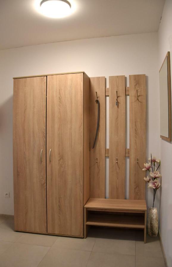 Elemir Apartamento Bešeňová Exterior foto