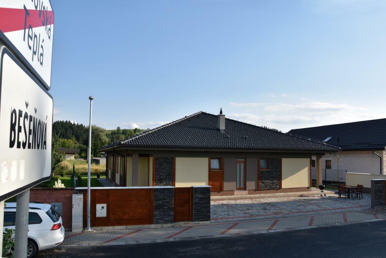 Elemir Apartamento Bešeňová Exterior foto
