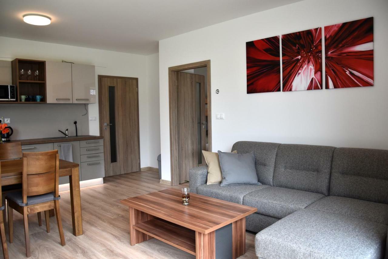 Elemir Apartamento Bešeňová Exterior foto