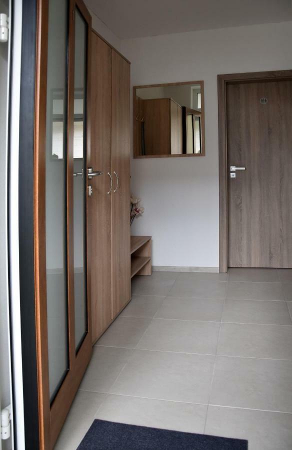 Elemir Apartamento Bešeňová Exterior foto