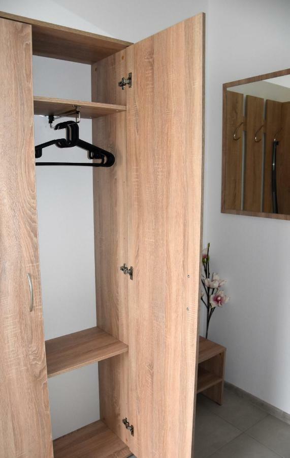 Elemir Apartamento Bešeňová Exterior foto