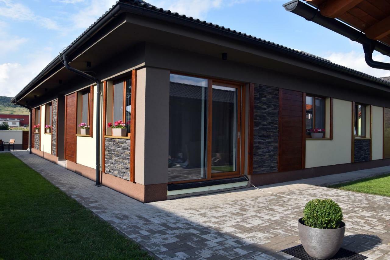 Elemir Apartamento Bešeňová Exterior foto