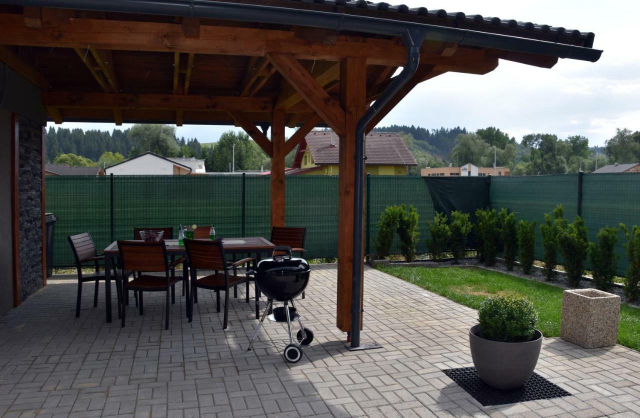 Elemir Apartamento Bešeňová Exterior foto