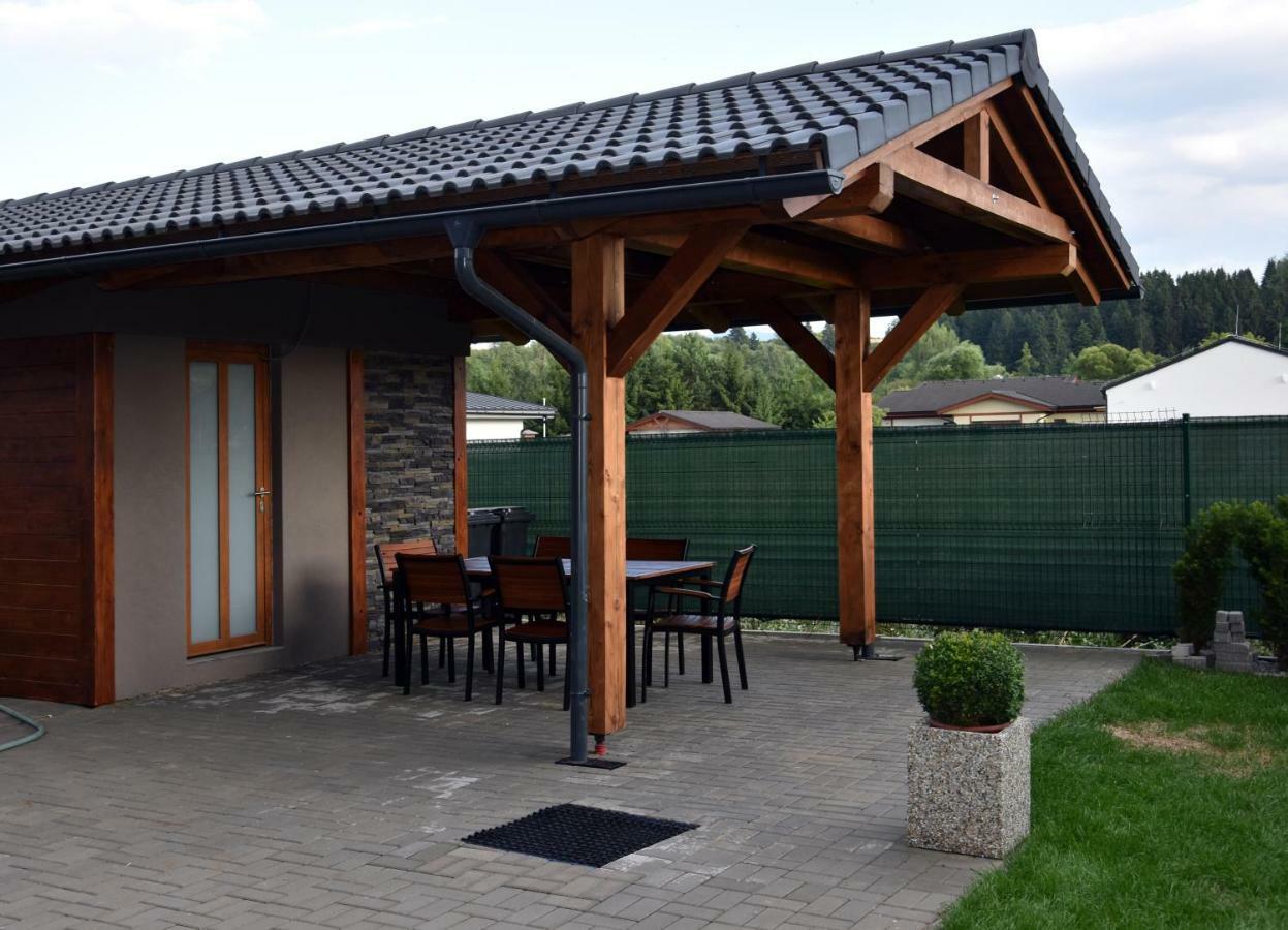 Elemir Apartamento Bešeňová Exterior foto